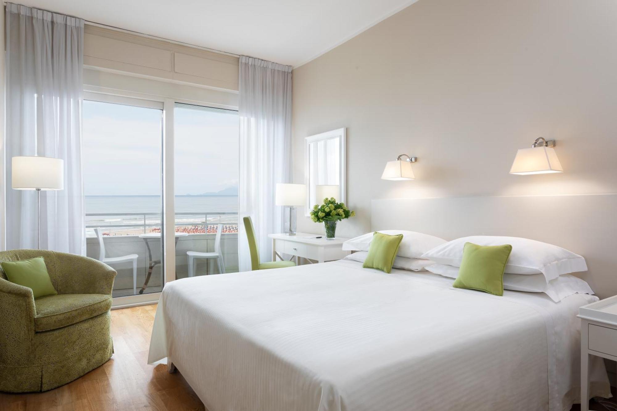 Deluxe Tweepersoonskamer met Zijdelings Uitzicht op Zee